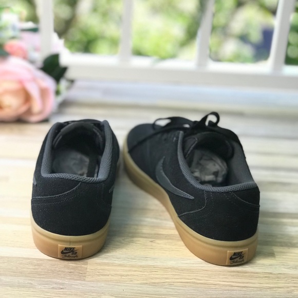 NWT Nike SB Check Solar Suede Black WMNS - Picture 5 of 7